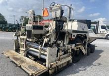 Gumikerekes finiserek Terex CR352L