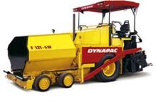 Gumikerekes finiserek Dynapac F 121 W