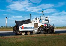 Gumikerekes finiserek Astec ROADTEC RP-190