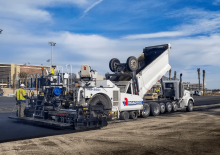 Gumikerekes finiserek Astec ROADTEC RP-250 