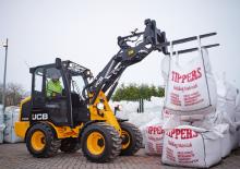 Gumikerekes homlokrakodók JCB 403 Plus