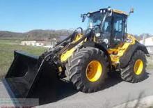 Gumikerekes homlokrakodók JCB 419 S