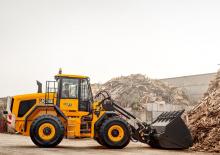 Gumikerekes homlokrakodók JCB 427 ZX