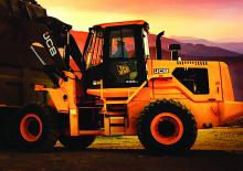 Gumikerekes homlokrakodók JCB 432ZX PLUS