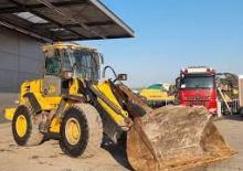 Gumikerekes homlokrakodók JCB 436 HL