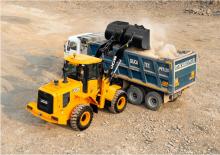 Gumikerekes homlokrakodók JCB 437-4