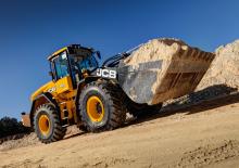 Gumikerekes homlokrakodók JCB 437 ZX