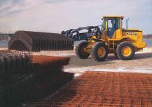 Gumikerekes homlokrakodók John Deere Construction 44 H TC