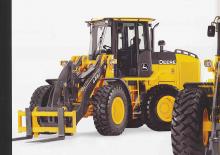 Gumikerekes homlokrakodók John Deere Construction 444 J