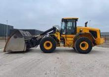 Gumikerekes homlokrakodók JCB 457 HT