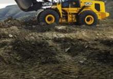 Gumikerekes homlokrakodók JCB 457 HT