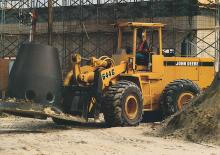 Gumikerekes homlokrakodók John Deere Construction 624 G