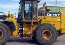 Gumikerekes homlokrakodók John Deere Construction 744 J