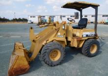 Gumikerekes homlokrakodók TCM 810A
