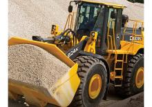 Gumikerekes homlokrakodók John Deere Construction 824 K
