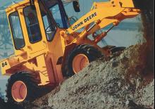 Gumikerekes homlokrakodók John Deere Construction 84