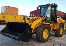 Gumikerekes homlokrakodók Caterpillar 914G