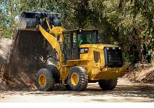 Gumikerekes homlokrakodók Caterpillar 924K