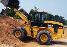 Gumikerekes homlokrakodók Caterpillar 930 G