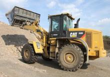 Gumikerekes homlokrakodók Caterpillar 938H