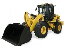 Gumikerekes homlokrakodók Caterpillar 938K