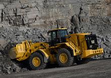 Gumikerekes homlokrakodók Caterpillar 986K