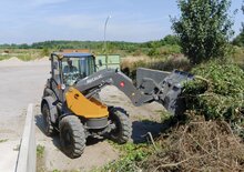 Gumikerekes homlokrakodók Mecalac AS700