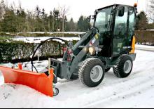 Gumikerekes homlokrakodók Giant D 332 SWT