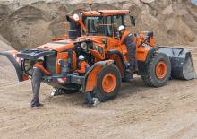 Gumikerekes homlokrakodók Doosan DL350-5