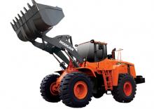 Gumikerekes homlokrakodók Doosan DL420A