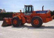Gumikerekes homlokrakodók Fiat-Hitachi FR 220.2