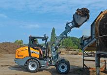 Gumikerekes homlokrakodók Giant G5000