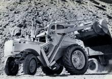 Gumikerekes homlokrakodók Volvo H10-350FB