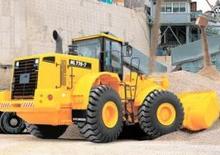 Gumikerekes homlokrakodók Hyundai HL 770