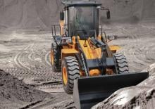 Gumikerekes homlokrakodók Hyundai HL635L