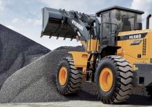 Gumikerekes homlokrakodók Hyundai HL660