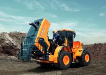 Gumikerekes homlokrakodók Hyundai HL960HD