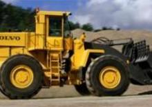 Gumikerekes homlokrakodók Volvo L 330 E