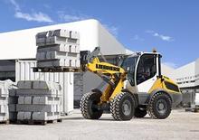 Gumikerekes homlokrakodók Liebherr L 506 Compact