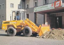 Gumikerekes homlokrakodók Liebherr L 506