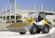 Gumikerekes homlokrakodók Liebherr L 506 Stereo