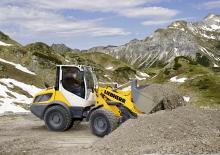 Gumikerekes homlokrakodók Liebherr L 508 Compact