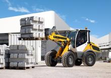 Gumikerekes homlokrakodók Liebherr L 508 Compact