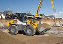 Gumikerekes homlokrakodók Liebherr L 518 Stereo