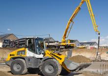 Gumikerekes homlokrakodók Liebherr L 518 Stereo