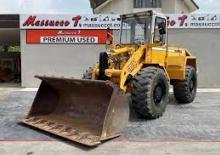 Gumikerekes homlokrakodók Liebherr L 521