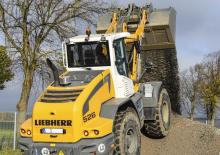 Gumikerekes homlokrakodók Liebherr L 526
