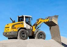 Gumikerekes homlokrakodók Liebherr L 528