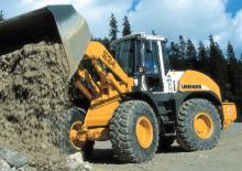 Gumikerekes homlokrakodók Liebherr L 534