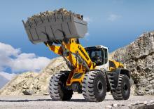 Gumikerekes homlokrakodók Liebherr L 586 XPower